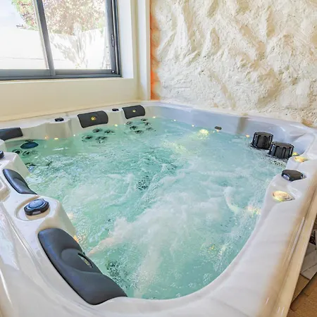 Aux Clefs Des Sacres Le Neufchatel Jacuzzi Et Sauna Appartement Reims